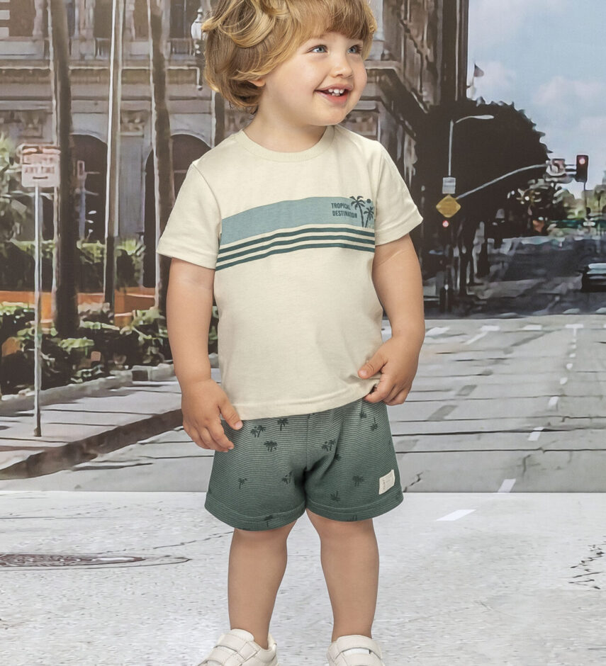 Conjunto Infantil Masculino Camiseta Bege e Short Coqueiros Verde Fernanda ramos kids