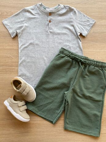 Conjunto Infantil Masculino Camiseta Cinza e Bermuda Verde Fernanda Ramos Store