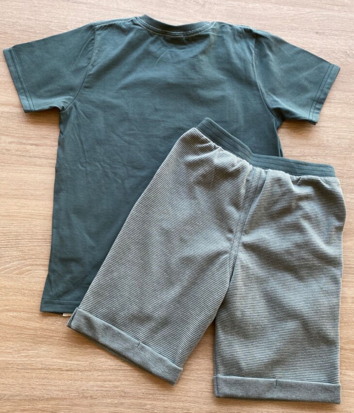 fernandaramoskids com br Conjunto Infantil Masculino Camiseta Enjoy e Bermuda Verde 3