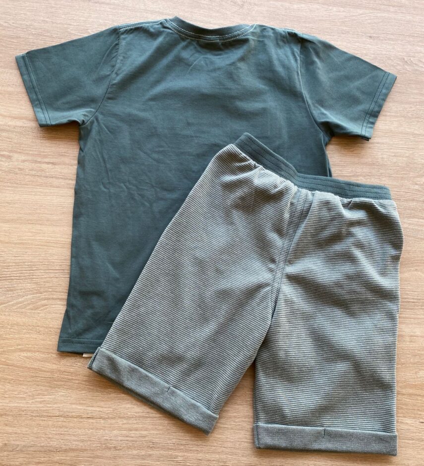 fernandaramoskids com br Conjunto Infantil Masculino Camiseta Enjoy e Bermuda Verde 3