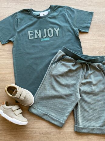 Conjunto Infantil Masculino Camiseta Enjoy e Bermuda Verde Fernanda Ramos Kids