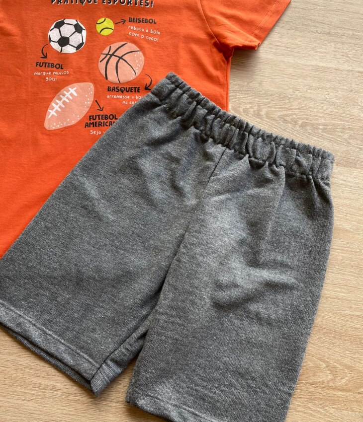 fernandaramoskids com br Conjunto Infantil Masculino Camiseta Laranja e Bermuda Cinza 2