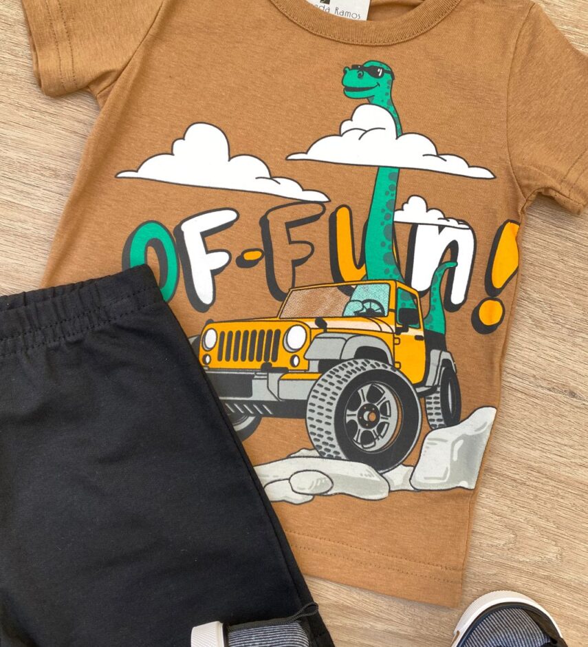 fernandaramoskids com br Conjunto Infantil Masculino Camiseta Marrom e Bermuda Preta 1