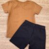 fernandaramoskids com br Conjunto Infantil Masculino Camiseta Marrom e Bermuda Preta 2