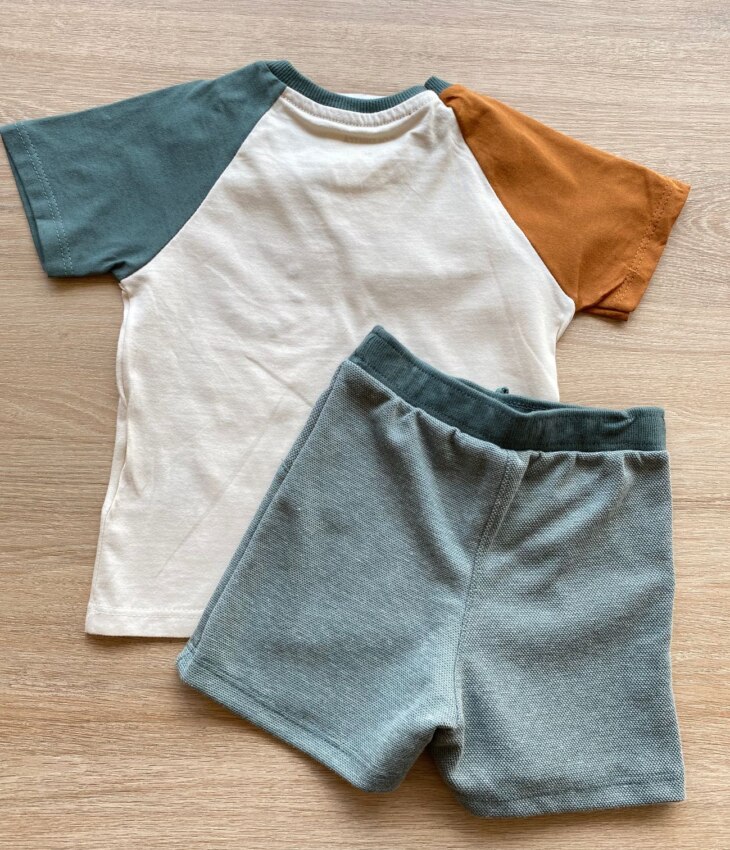 fernandaramoskids com br Conjunto Infantil Masculino Camiseta Nude e Bermuda Verde 3