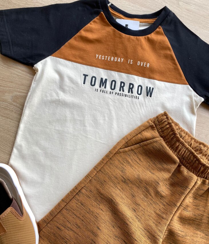 fernandaramoskids com br Conjunto Infantil Masculino Camiseta Off White e Bermuda Caramelo 2
