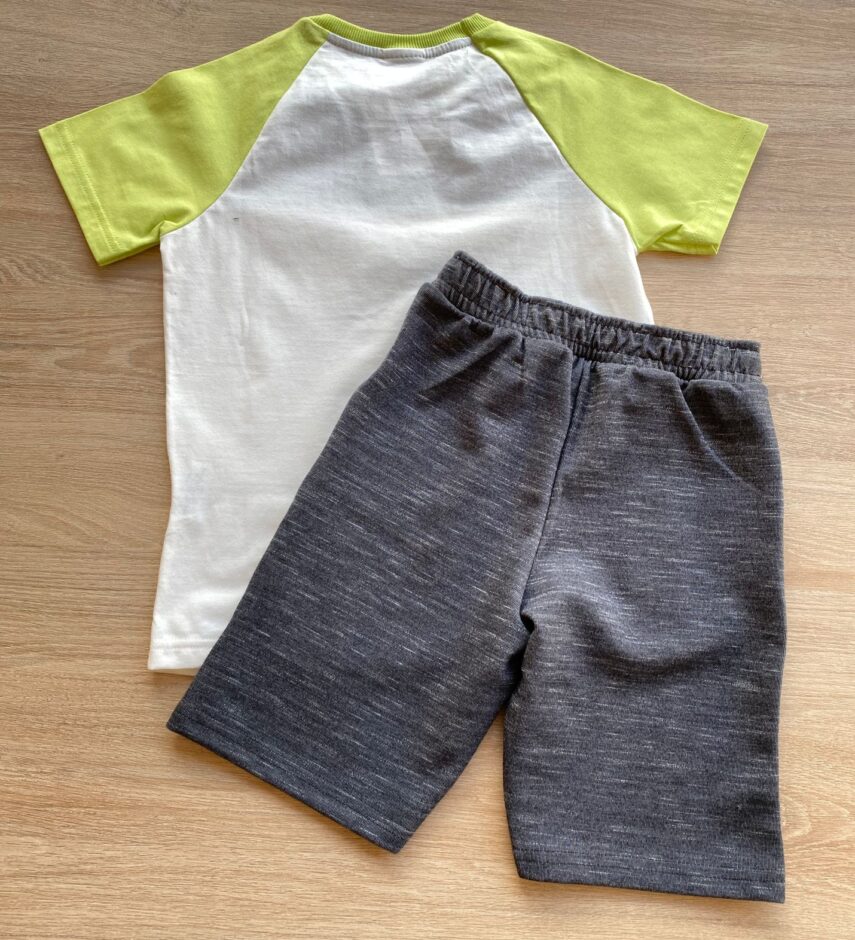 fernandaramoskids com br Conjunto Infantil Masculino Camiseta Off White e Bermuda Cinza 3