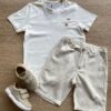 Conjunto Infantil Masculino Camiseta Off White e Bermuda Cru Fernanda Ramos Kids