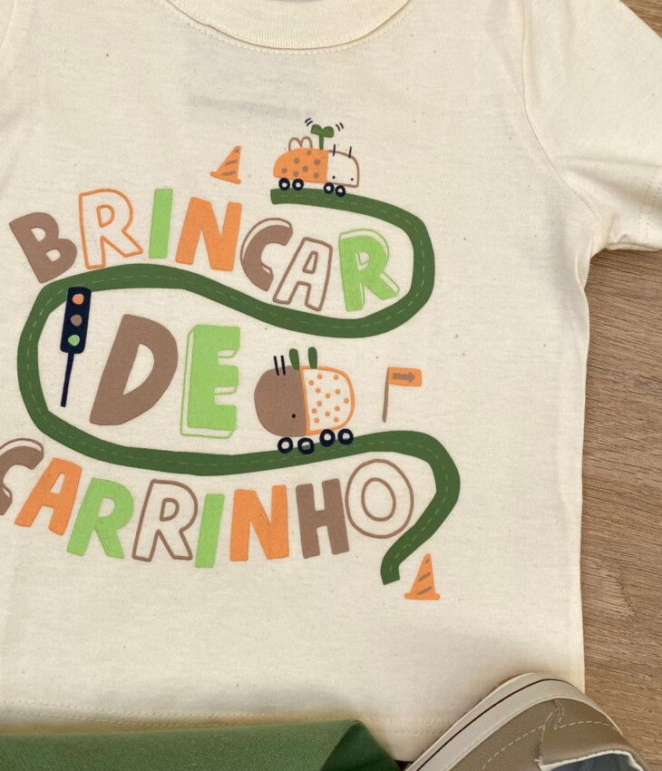fernandaramoskids com br Conjunto Infantil Masculino Camiseta Off White e Bermuda Verde 1