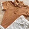 fernandaramoskids com br Conjunto Infantil Masculino Camiseta Polo Caramelo Bermuda Off White 2
