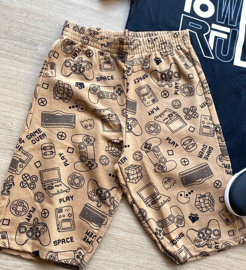 fernandaramoskids com br Conjunto Infantil Masculino Camiseta Preta e Bermuda Estampada 2