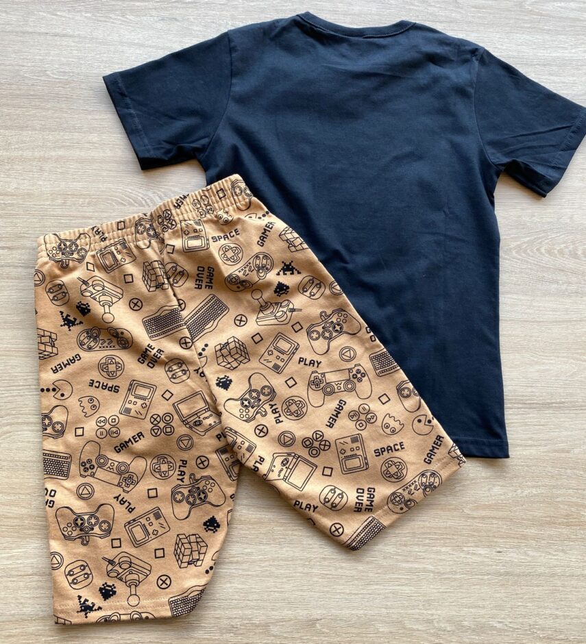 fernandaramoskids com br Conjunto Infantil Masculino Camiseta Preta e Bermuda Estampada 3