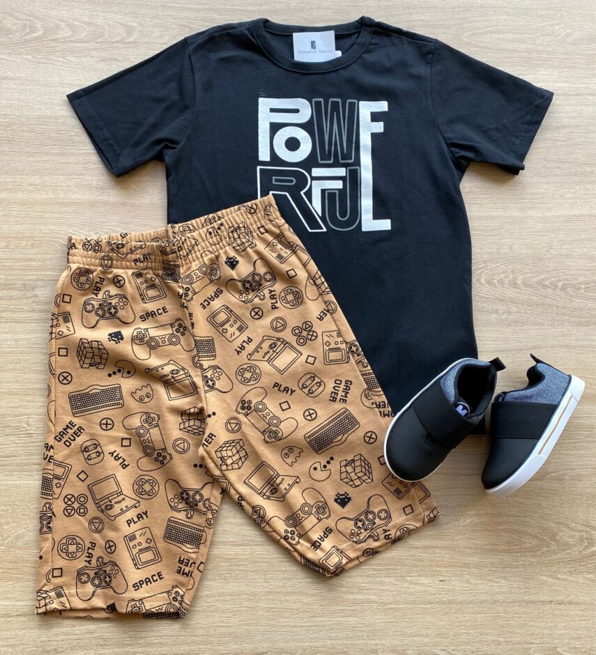 Conjunto Infantil Masculino Camiseta Preta e Bermuda Estampada Fernanda Ramos Store