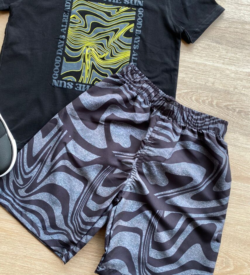 fernandaramoskids com br Conjunto Infantil Masculino Camiseta Preta e Bermuda Tactel Estampada 2