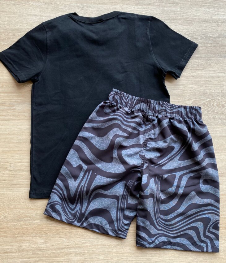 fernandaramoskids com br Conjunto Infantil Masculino Camiseta Preta e Bermuda Tactel Estampada 3