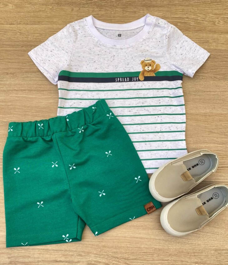 Conjunto Infantil Masculino Camiseta Urso e Bermuda Verde Fernanda Ramos Kids