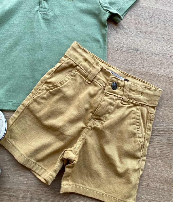 fernandaramoskids com br Conjunto Infantil Masculino Camiseta Verde e Bermuda Jeans Bege 2
