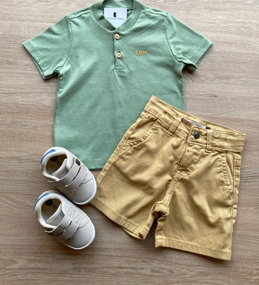 Conjunto Infantil Masculino Camiseta Verde e Bermuda Jeans Bege Fernanda Ramos Kids