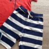 fernandaramoskids com br Conjunto Infantil Masculino Camiseta Vermelha e Bermuda Listrada 3