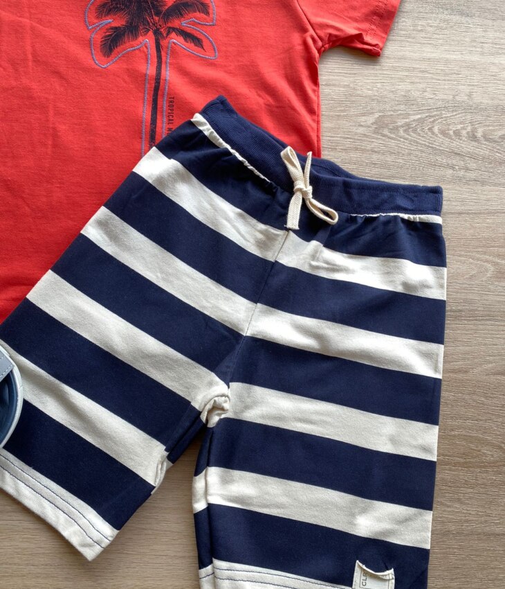 fernandaramoskids com br Conjunto Infantil Masculino Camiseta Vermelha e Bermuda Listrada 3