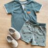 Conjunto Infantil Masculino Coqueiros Camiseta e Bermuda Verde Fernanda Ramos Kids