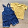 fernandaramoskids com br Conjunto Infantil Masculino Jardineira Jeans Camiseta Mostarda 3