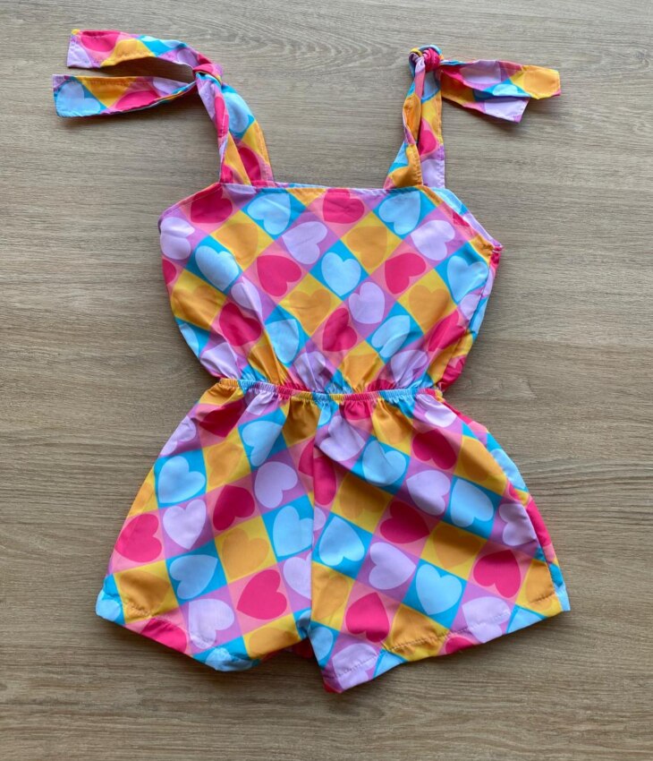 fernandaramoskids com br Macaquinho Infantil Feminino Amarração nas Alças Estampa Corações 2
