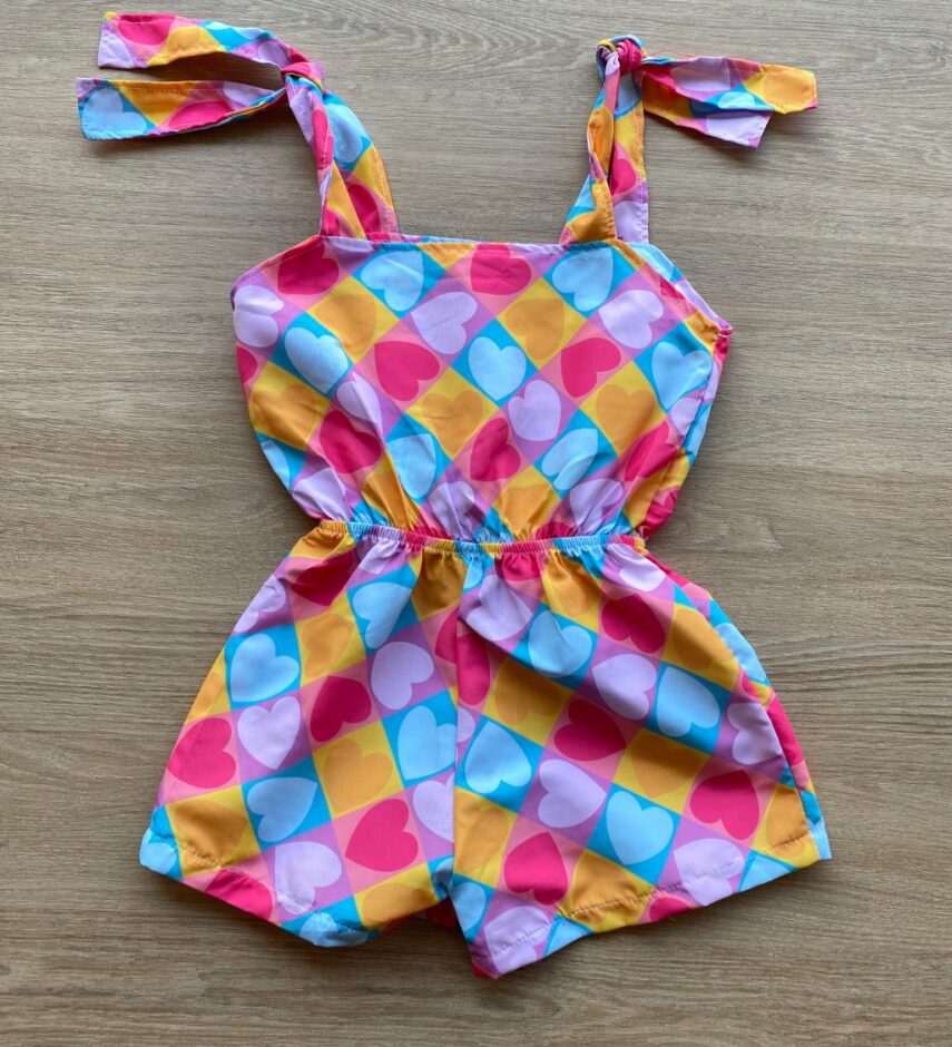 fernandaramoskids com br Macaquinho Infantil Feminino Amarração nas Alças Estampa Corações 2