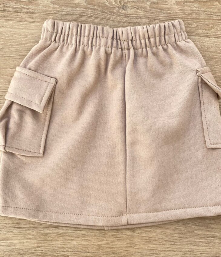 fernandaramoskids com br Saia Infantil Feminino Curta Moletinho com Bolsos Bege 1
