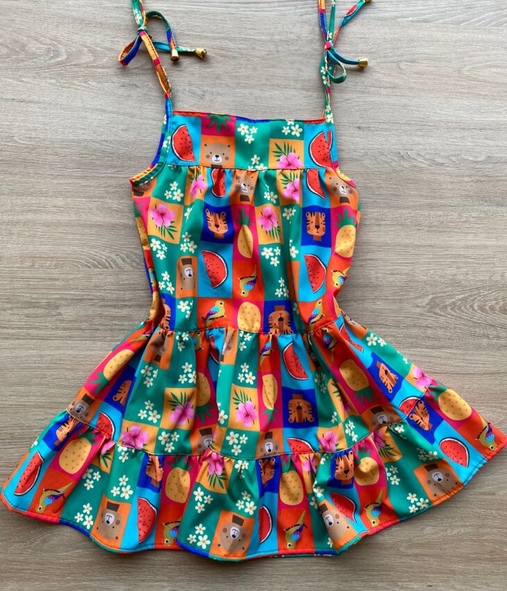 fernandaramoskids com br Vestido Infantil Feminino Alças com Amarração Estampa Bichinhos 2