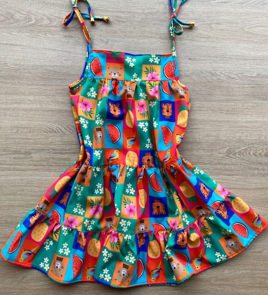 fernandaramoskids com br Vestido Infantil Feminino Alças com Amarração Estampa Bichinhos 2