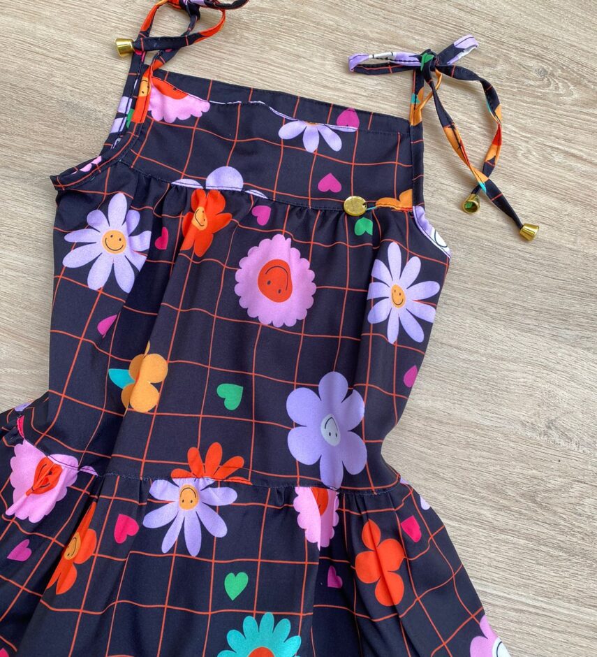 fernandaramoskids com br Vestido Infantil Feminino Alças com Amarração Estampa Floral Preto 2