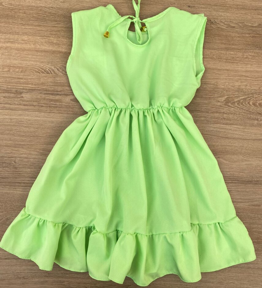 fernandaramoskids com br Vestido Infantil Feminino com Elástico na Cintura e Babados Verde 2
