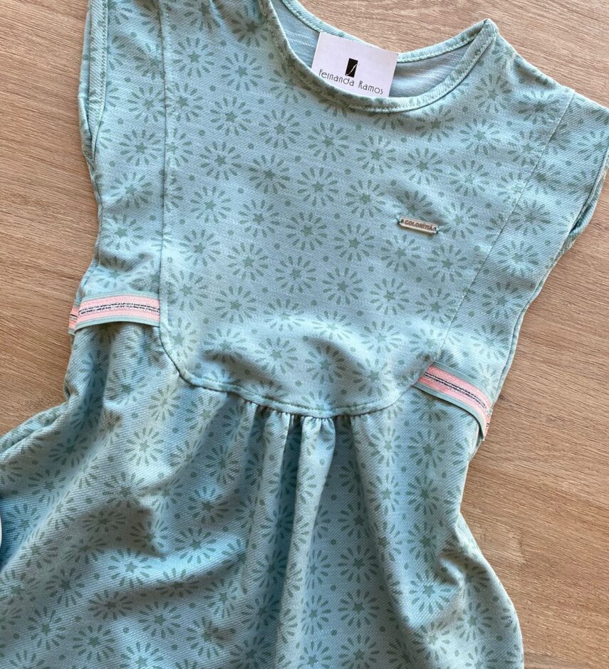 fernandaramoskids com br Vestido Infantil Feminino Curto com Detalhe Lateral Verde 1
