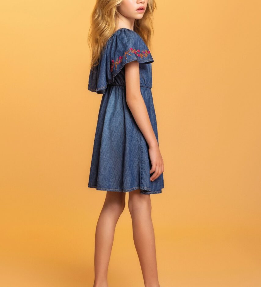fernandaramoskids com br Vestido Infantil Feminino Curto Jeans Detalhe Bordado 2
