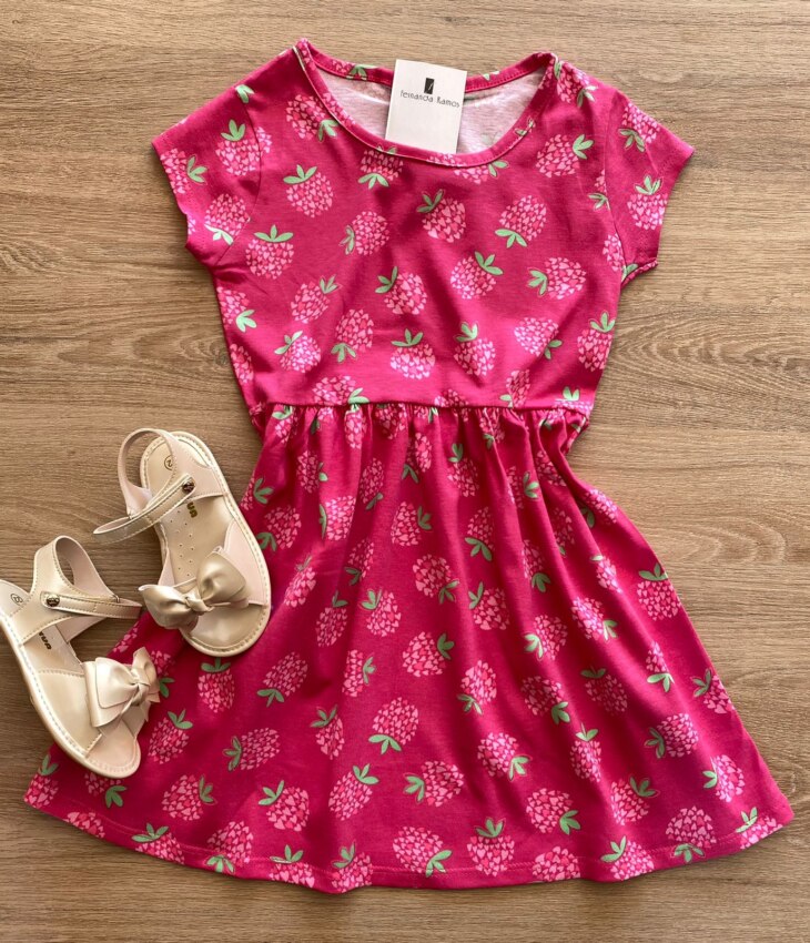 Vestido Infantil Feminino de Malha Estampa de Morangos Pink Fernanda Ramos Kids