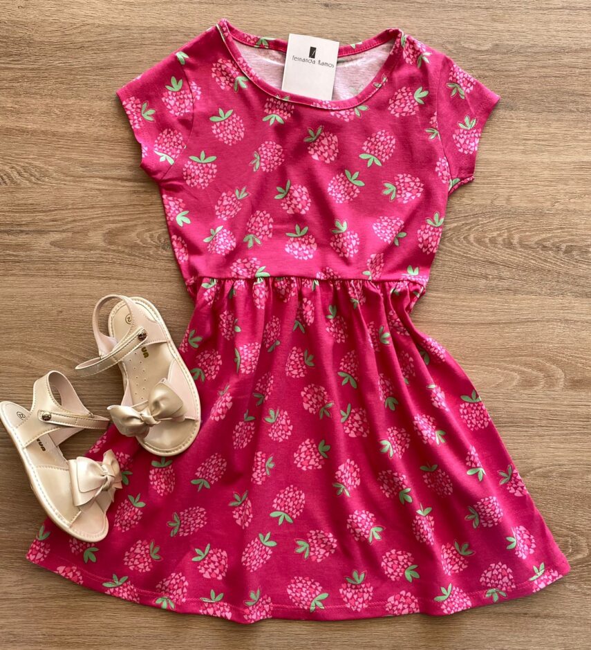Vestido Infantil Feminino de Malha Estampa de Morangos Pink Fernanda Ramos Kids