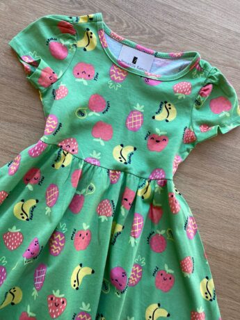 fernandaramoskids com br Vestido Infantil Feminino Manga Curta Evase Estampa Frutinhas Verde 1
