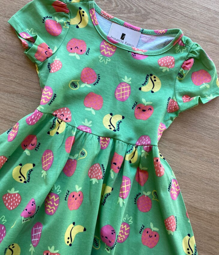 fernandaramoskids com br Vestido Infantil Feminino Manga Curta Evase Estampa Frutinhas Verde 1