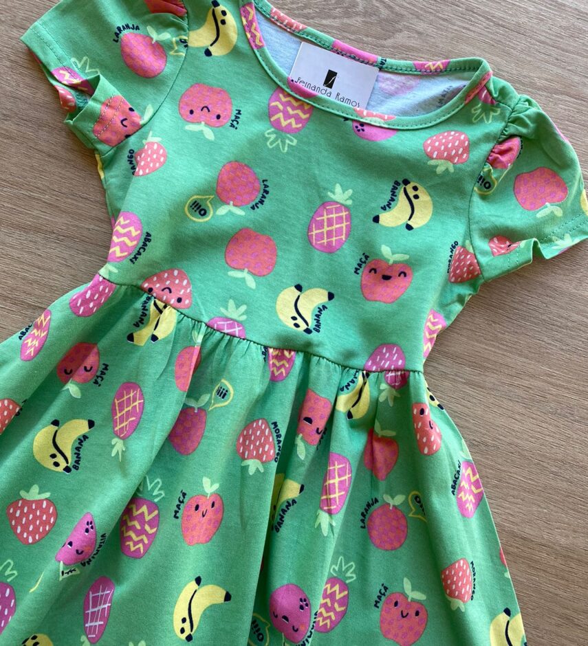 fernandaramoskids com br Vestido Infantil Feminino Manga Curta Evase Estampa Frutinhas Verde 1