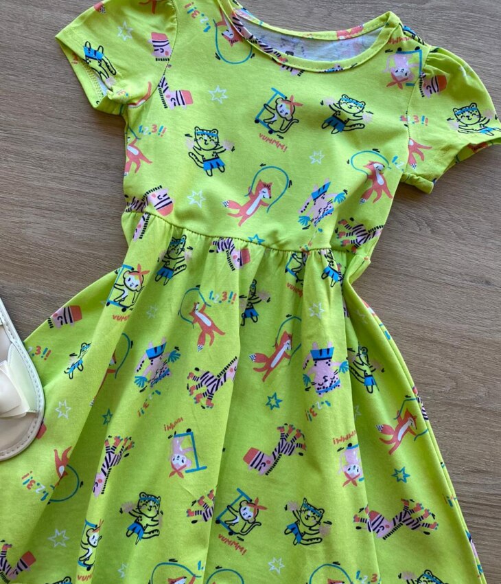fernandaramoskids com br Vestido Infantil Feminino Manga Curta Evase Estampado Verde Lima 1