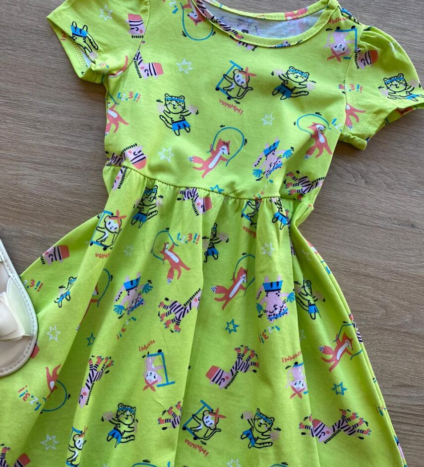 fernandaramoskids com br Vestido Infantil Feminino Manga Curta Evase Estampado Verde Lima 1