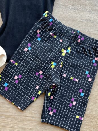 fernandaramoskids com br Bermuda Tradicional Infantil Feminino Estampa Xadrez Preto 1