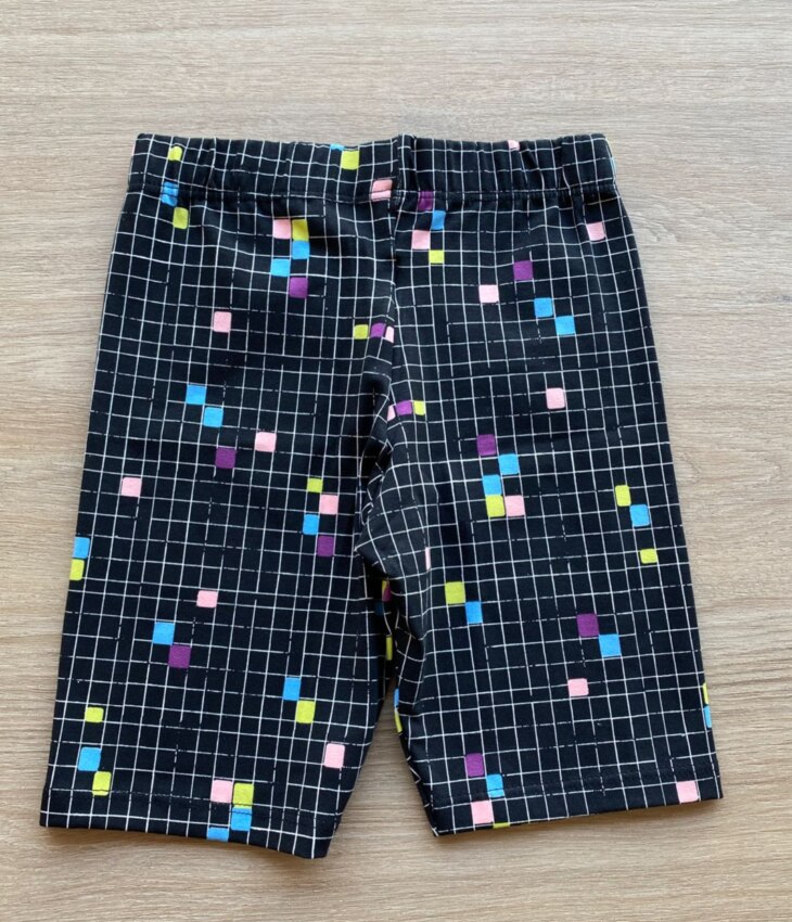 fernandaramoskids com br Bermuda Tradicional Infantil Feminino Estampa Xadrez Preto 2