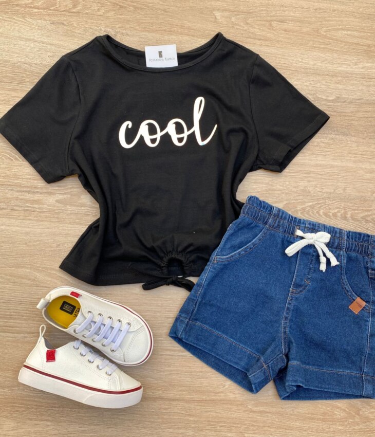 Blusa Cropped Infantil Feminino Manga Curta Cool com Amarração Preto Fernanda Ramos Kids
