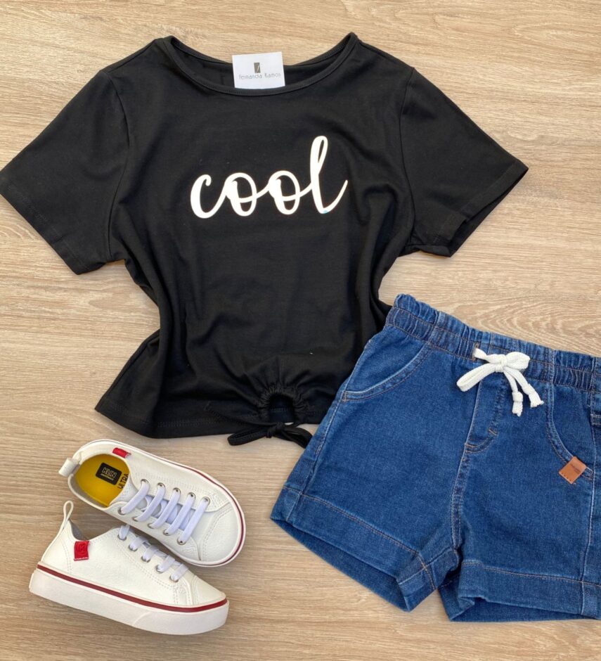 Blusa Cropped Infantil Feminino Manga Curta Cool com Amarração Preto Fernanda Ramos Kids