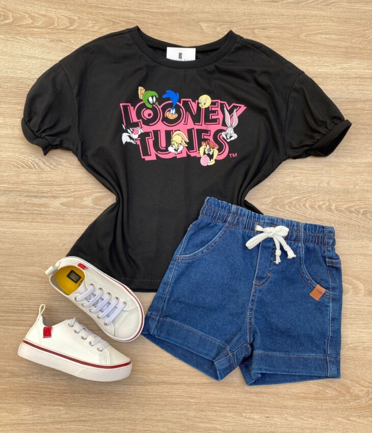 Blusa Manga Curta Infantil Feminina Ampla com Estampa Preta Fernanda Ramos Kids