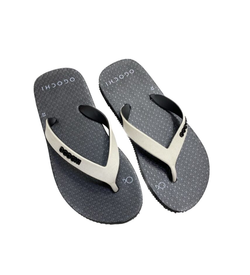 Chinelo Infantil Masculino Ogochi Preto e Off White Fernanda Ramos Kids