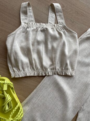 fernandaramoskids com br Conjunto Infantil Feminino Blusa Cropped e Calça Pantacourt Cru 1
