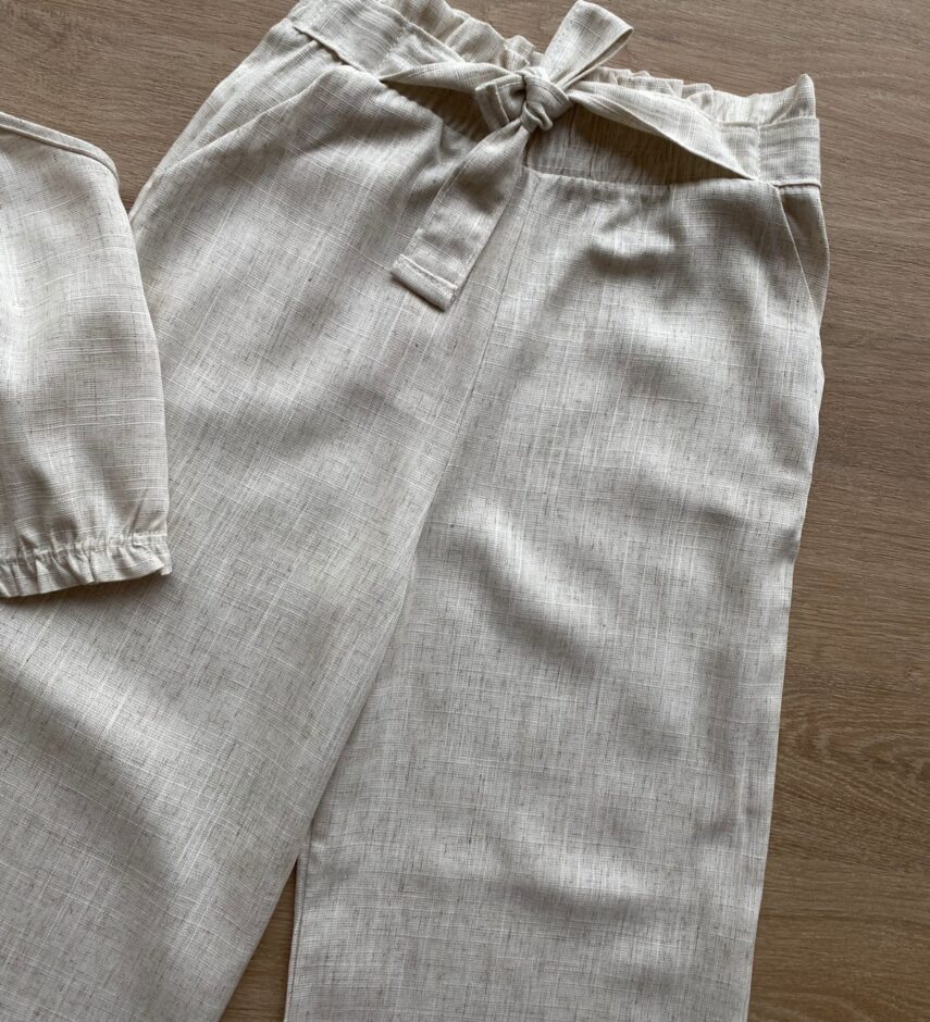 fernandaramoskids com br Conjunto Infantil Feminino Blusa Cropped e Calça Pantacourt Cru 2